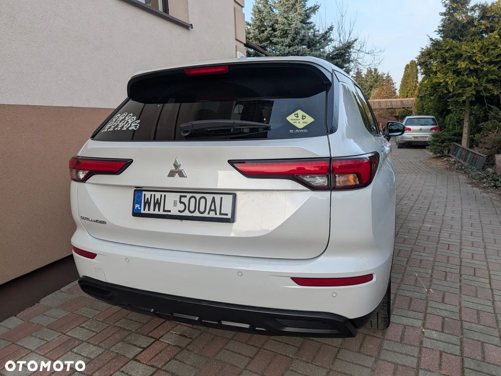 Mitsubishi Outlander - 22