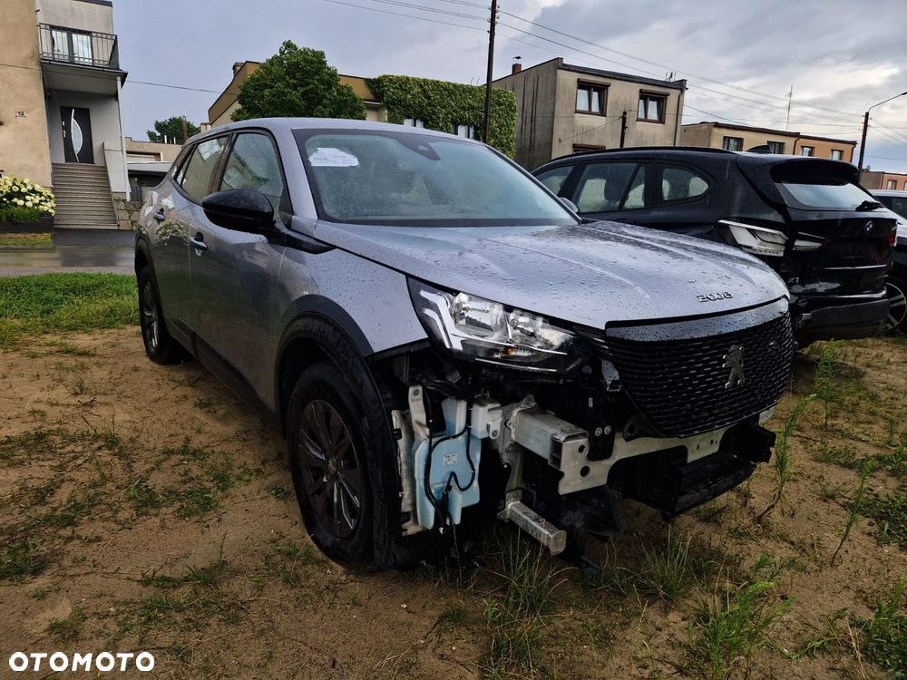 Peugeot 2008 PureTech 100 Allure S&S BVM6 - 5