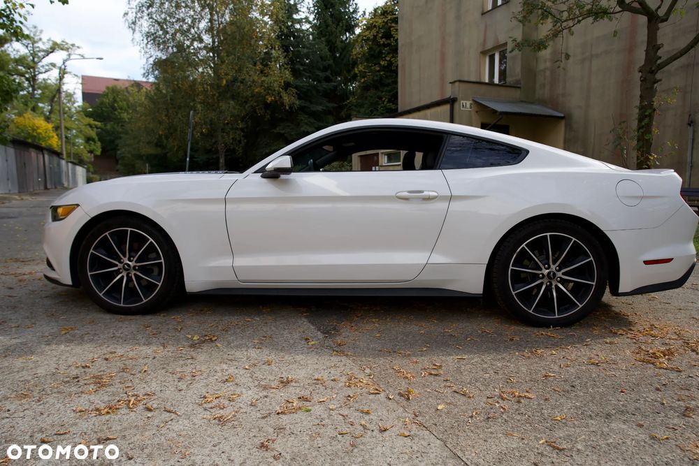 Ford Mustang 2.3 EcoBoost - 4