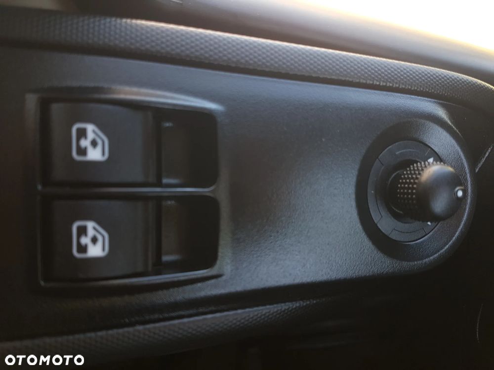 Iveco DAILY KONTENER NISKOPODŁOGOWY 4,43x2,23x2,42 SKLEP FOODTRUCK BAR KLIMA KONIOWÓZ KAMPER - 9