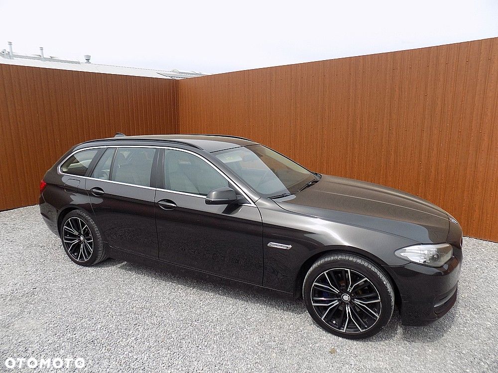 BMW Seria 5 518d - 31
