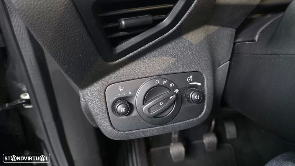 Ford C-Max 1.0 SCTi Titanium S/S - 8