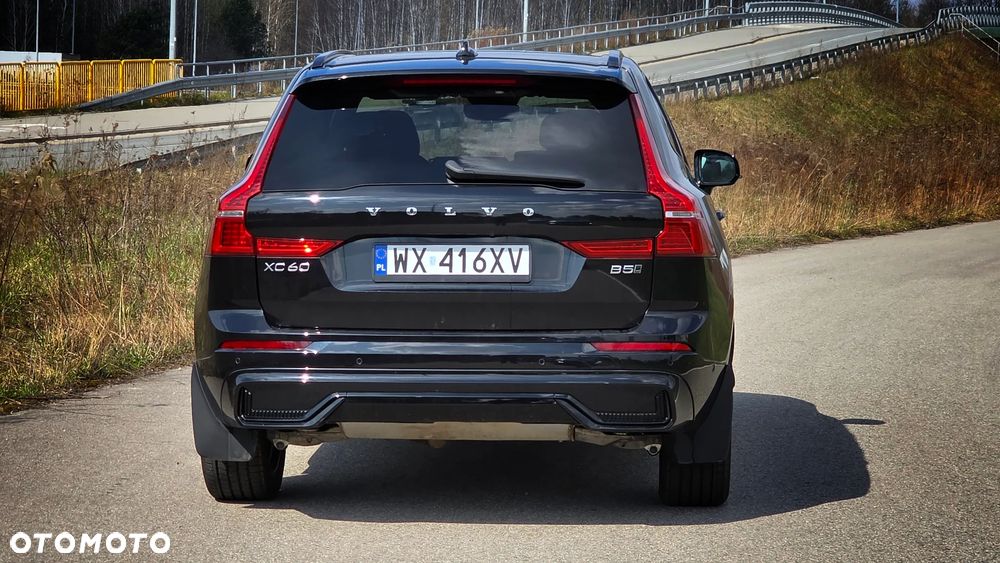 Volvo XC 60 B5 B AWD Plus Dark - 16
