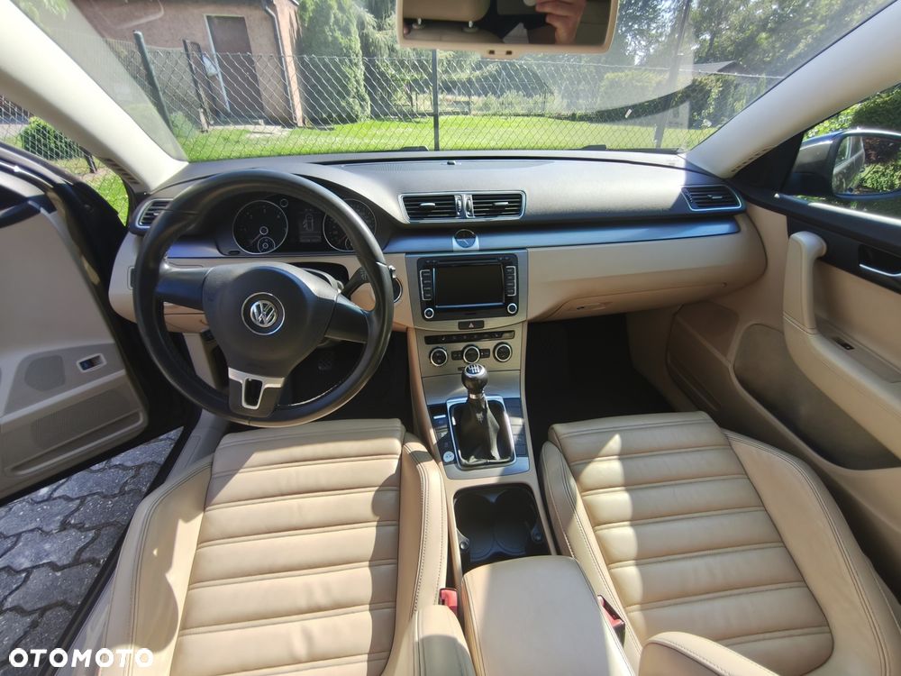 Volkswagen Passat - 5