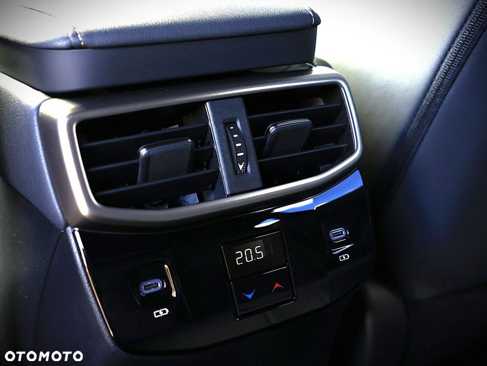 Lexus RX 450h+ F Sport Design - 34