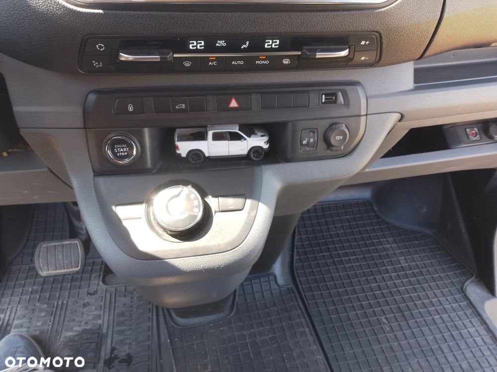 Peugeot expert asphalt L3 - 24