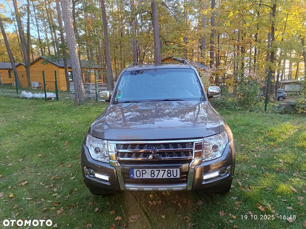 Mitsubishi Pajero - 1