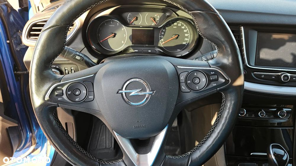 Opel Grandland X 1.2 T GPF Design&Tech S&S - 31