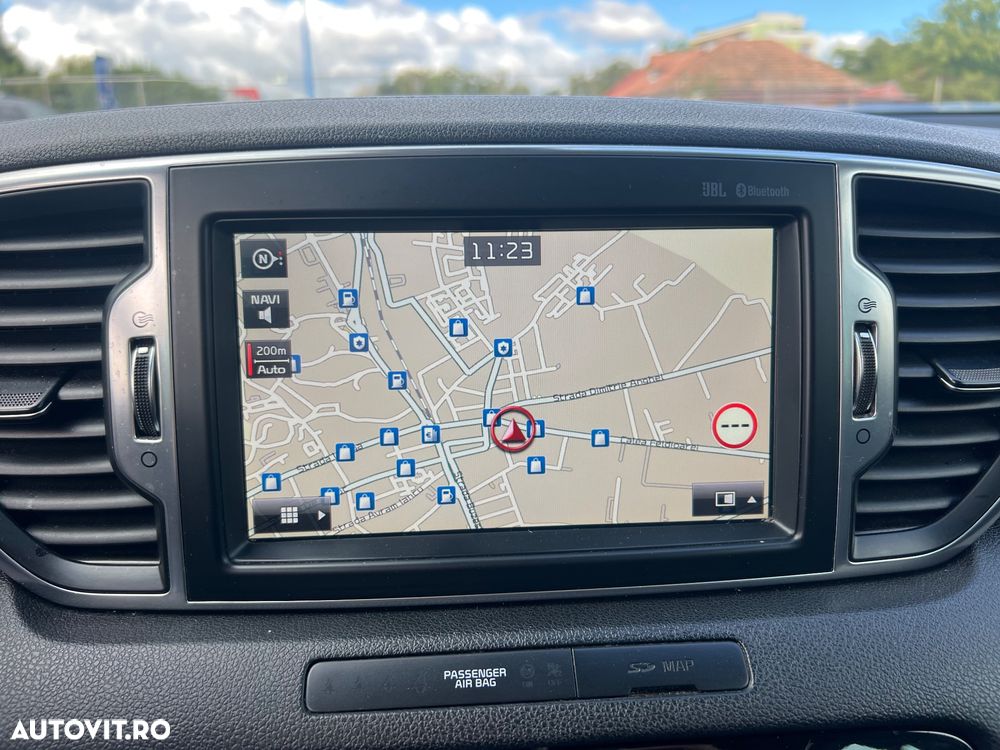 Kia Sportage 2,0 CRDI AWD Aut. Platinum - 11