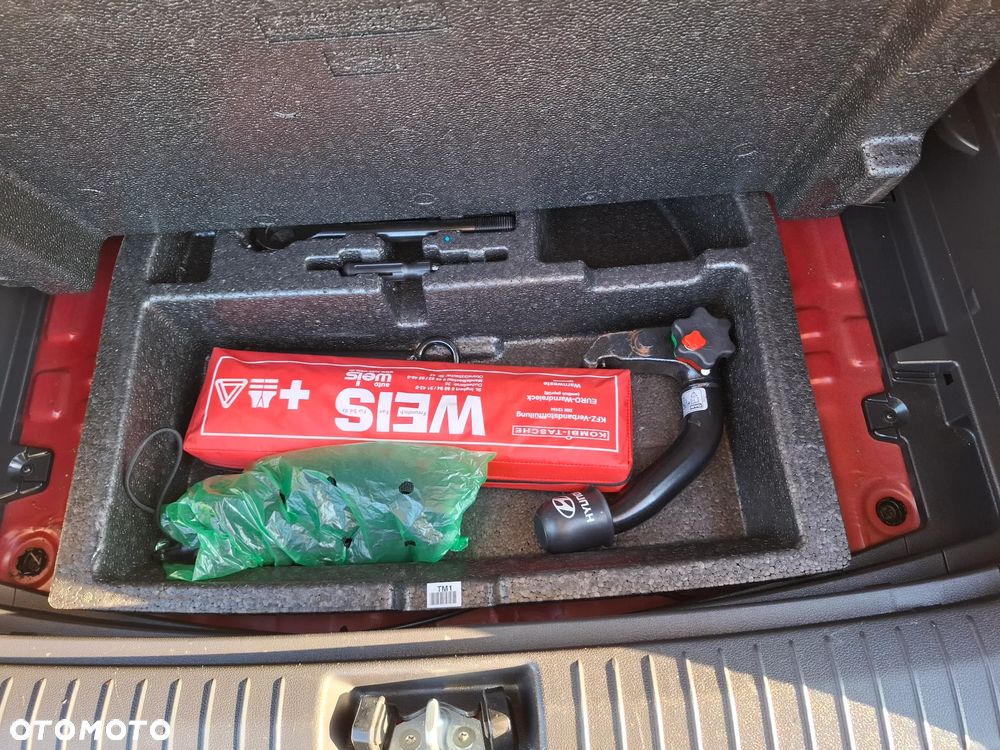 Hyundai Kona 1.6 T-GDI DCT 4WD Premium - 28