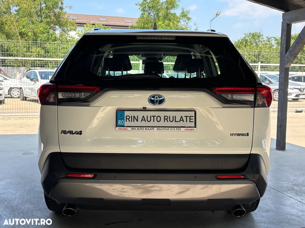 Toyota RAV4 - 8
