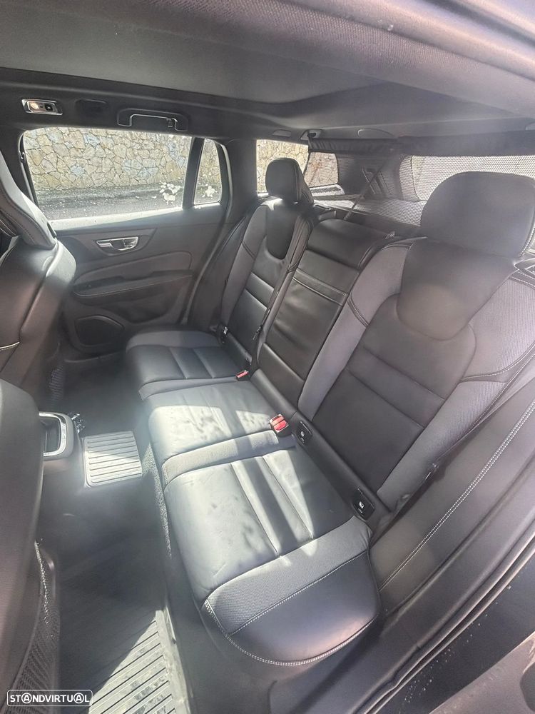 Volvo V60 2.0 T8 AWD TE R-Design - 10