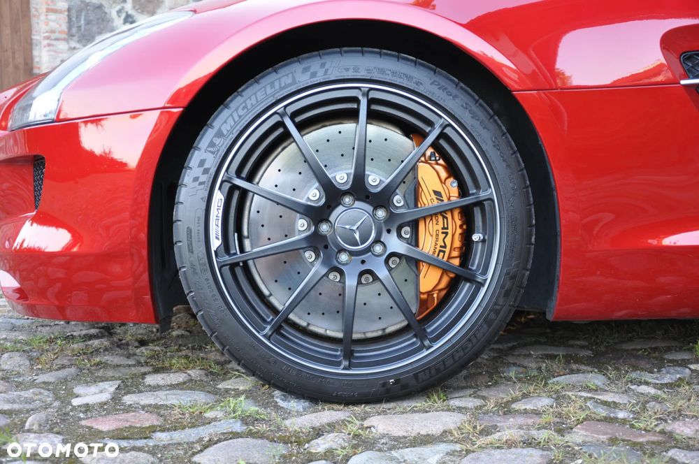Mercedes-Benz SLS - 36