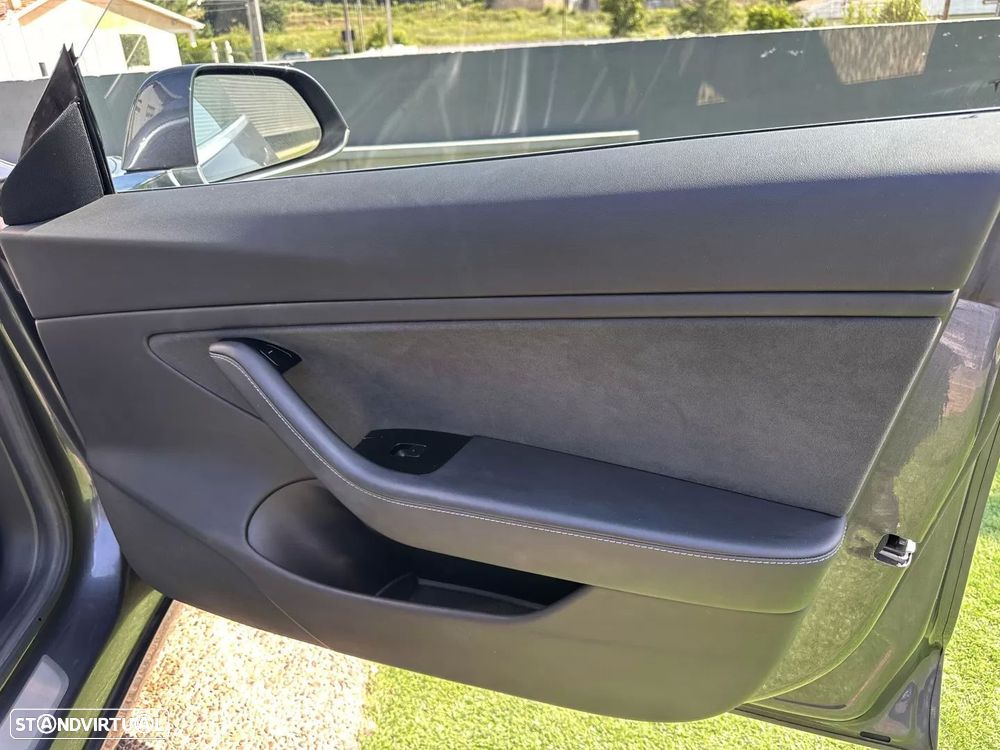 Tesla Model 3 Standard Range Plus RWD - 60