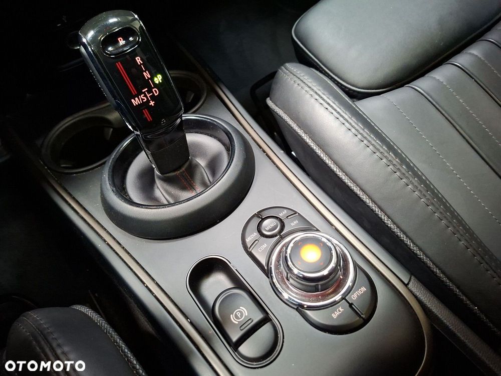 MINI John Cooper Works - 16
