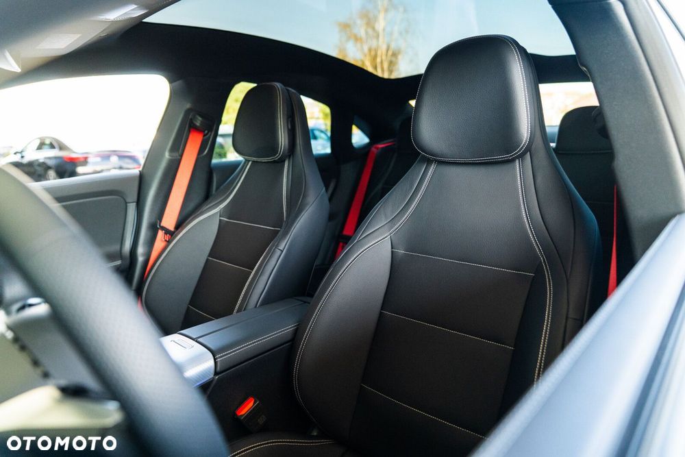 Mercedes-Benz CLA - 22