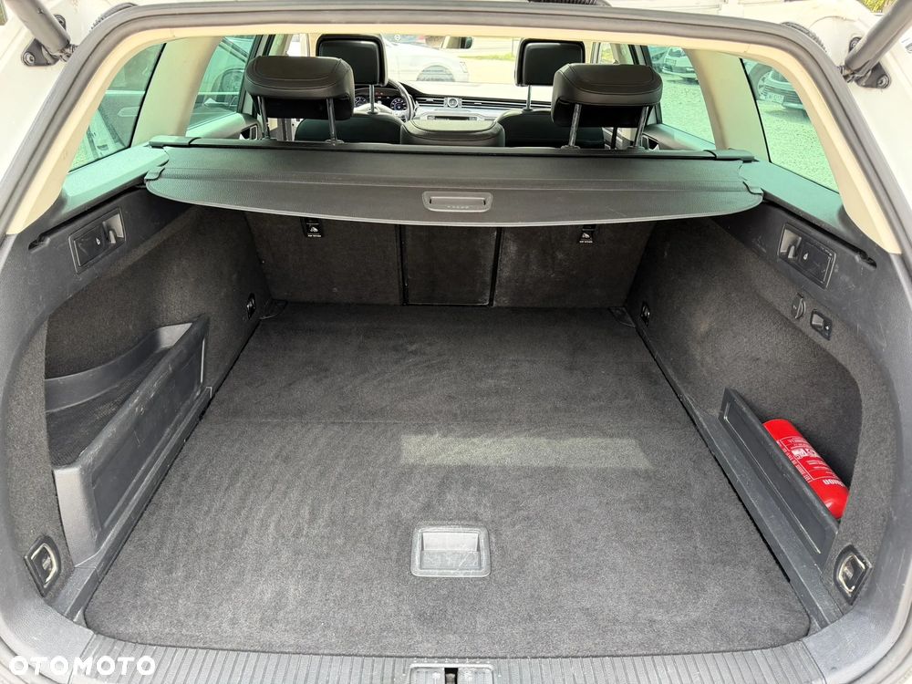 Volkswagen Passat - 22