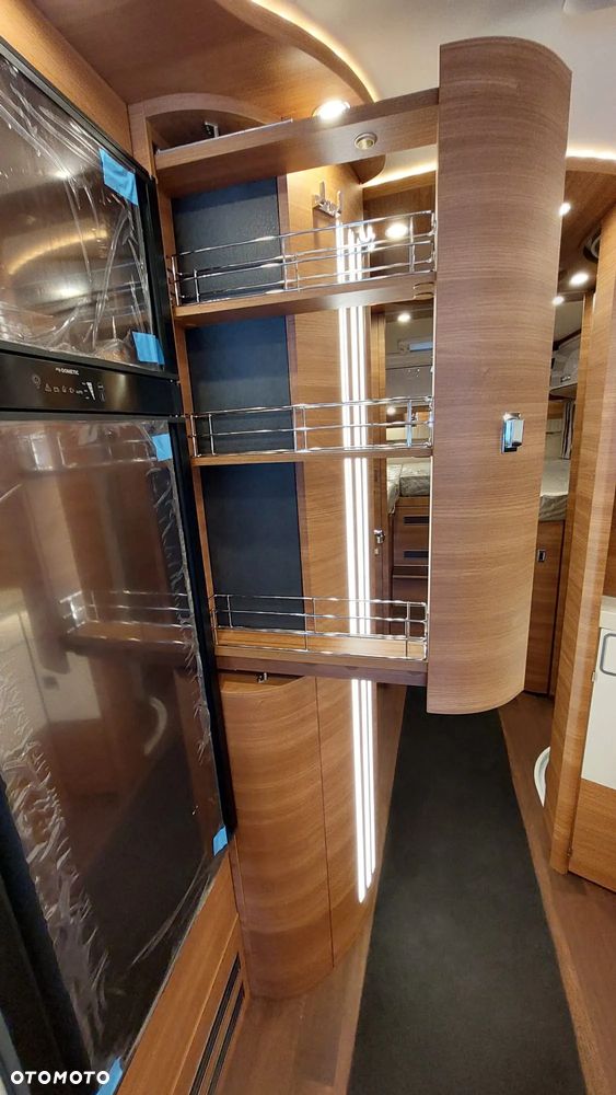 Carthago C-line 4.9 LE L - 16