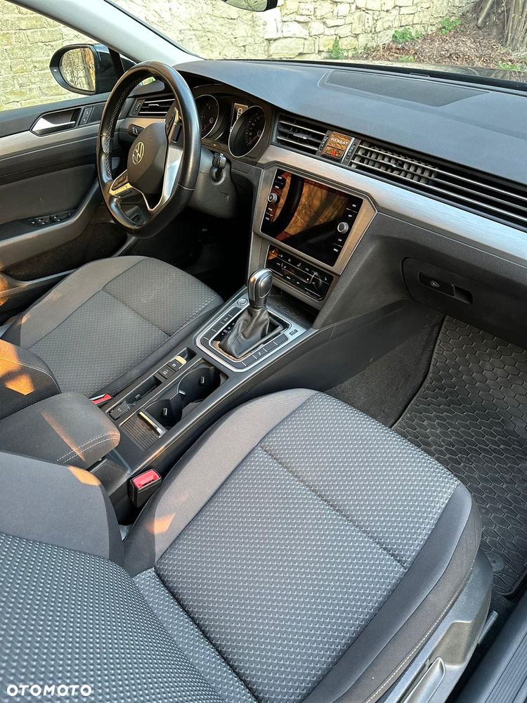 Volkswagen Passat 2.0 TDI EVO Elegance DSG - 8