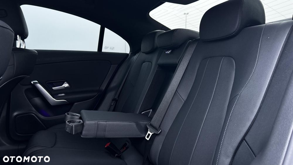Mercedes-Benz CLA 200 Progressive 7G-DCT - 26
