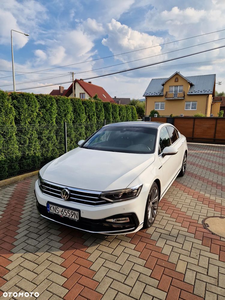 Volkswagen Passat 2.0 TSI Elegance DSG - 2