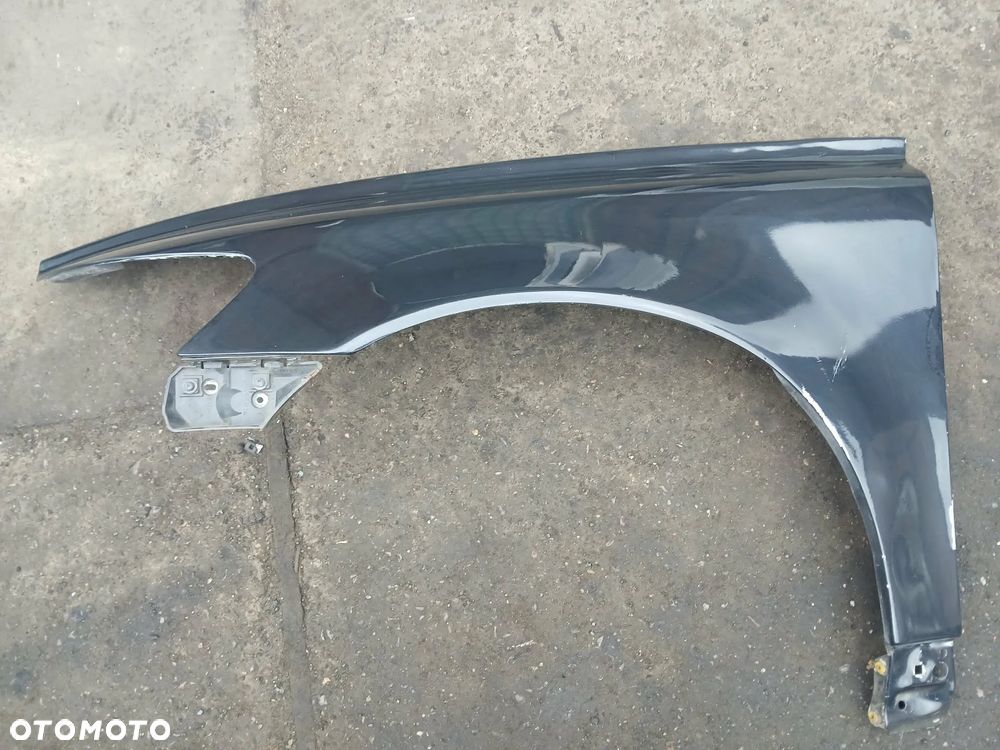 Volvo V50 Błotnik lewy kod lakieru 452-46 - 1