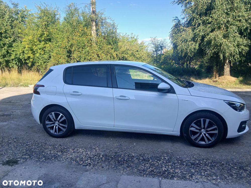 Peugeot 308 BlueHDi 130 Stop & Start Style - 4