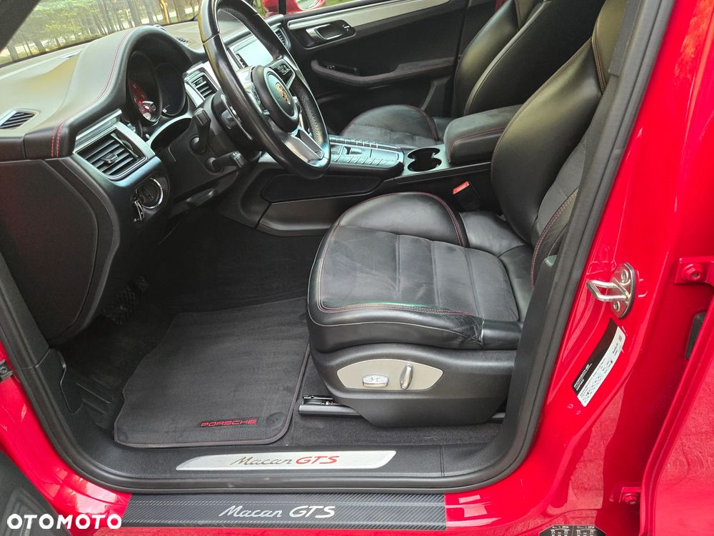 Porsche Macan GTS PDK - 22