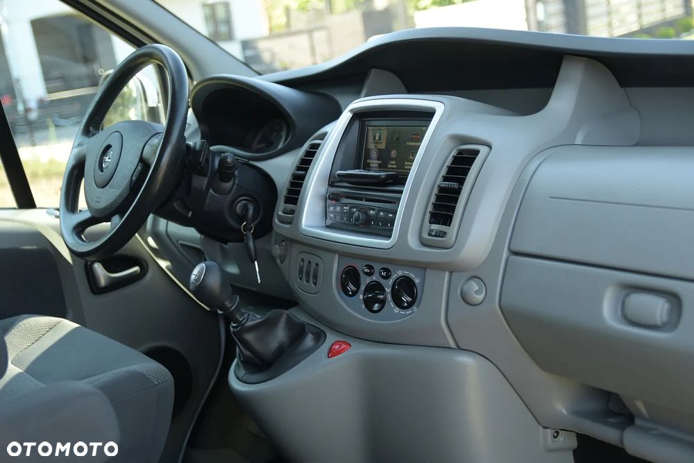Opel Vivaro Tour Cosmo L1H1 - 19