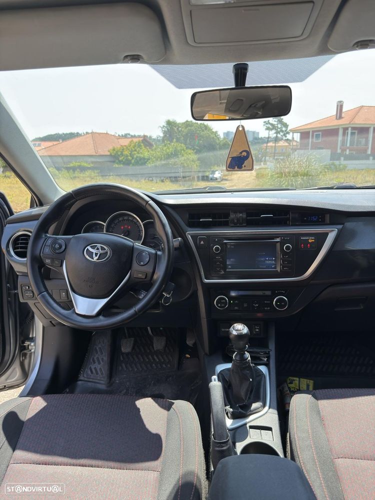 Toyota Auris Touring Sports 1.4 D-4D Comfort - 10