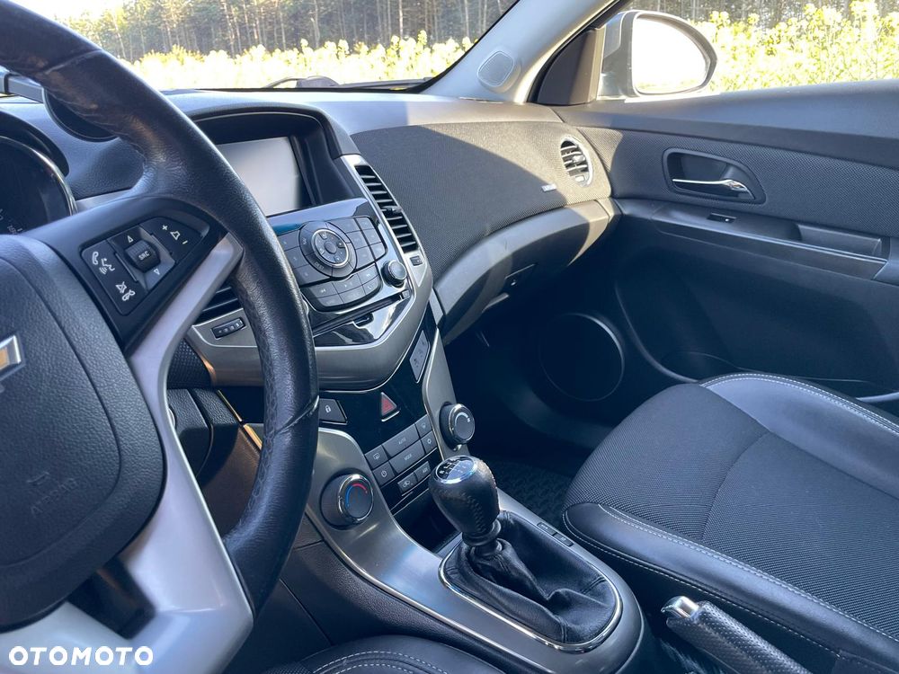 Chevrolet Cruze 1.4 T LT - 14