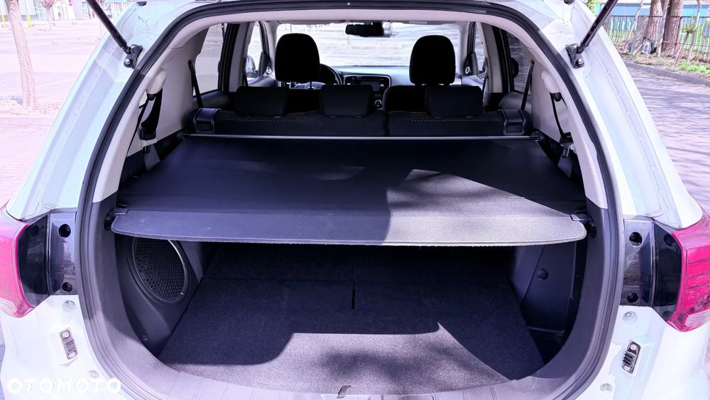 Mitsubishi Outlander 2.0 Intense + 4WD CVT - 17