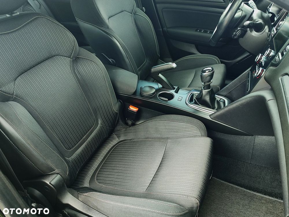 Renault Megane TCe 140 GPF EQUILIBRE - 32
