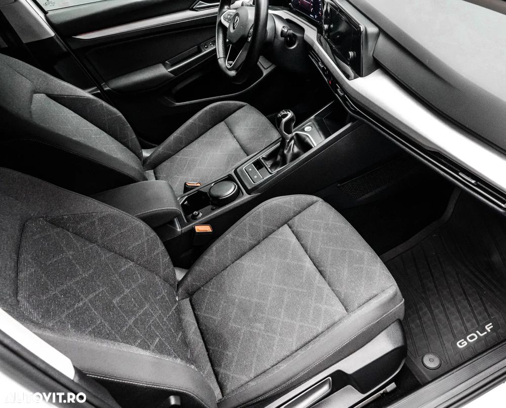 Volkswagen Golf 1.0 TSI Life - 12