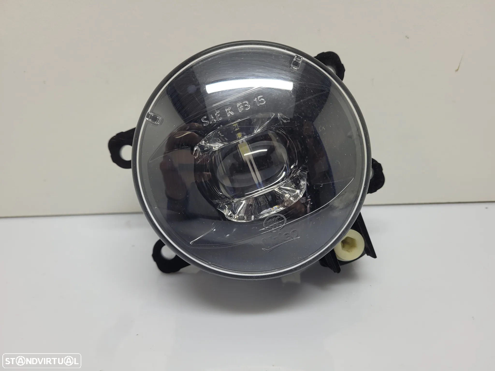 Farol de nevoeiro direito LED RENAULT Captur 261507170R (2018) - 2