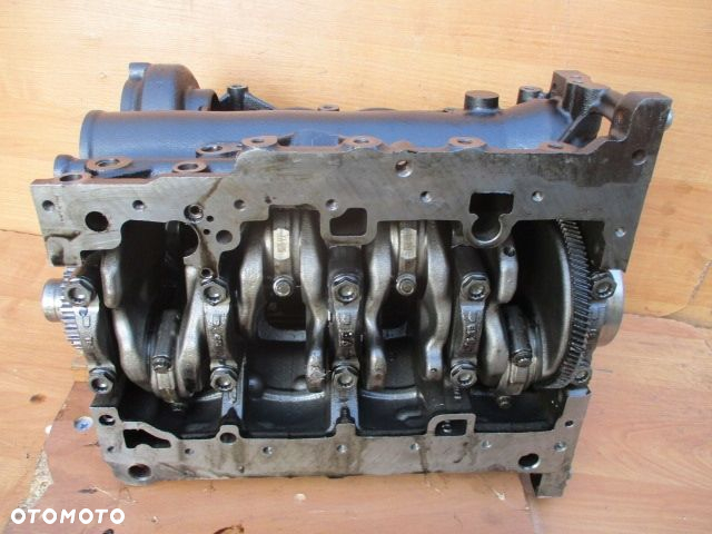 VW AUDI 2.0 TDI DFG DTG BLOK 03N023A V630 TŁOK WAŁ 04L V160 6 śrub sprzęgło - 3
