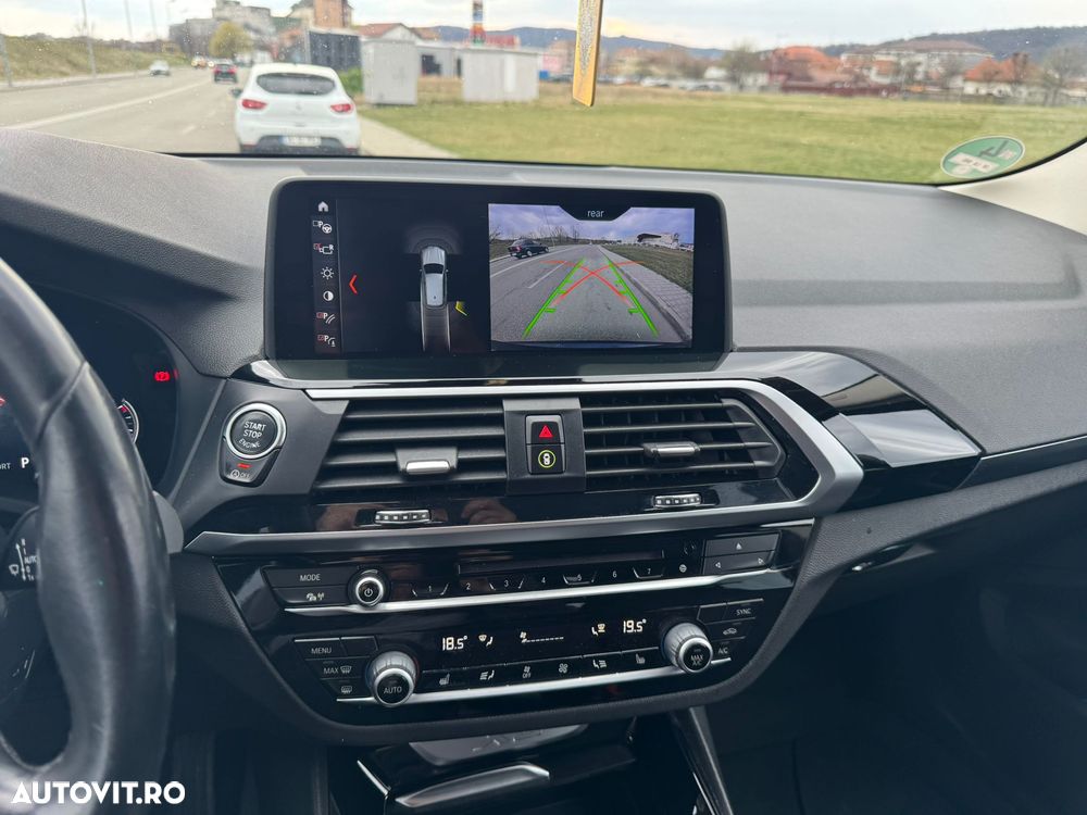 BMW X3 xDrive20d Aut. Advantage - 9