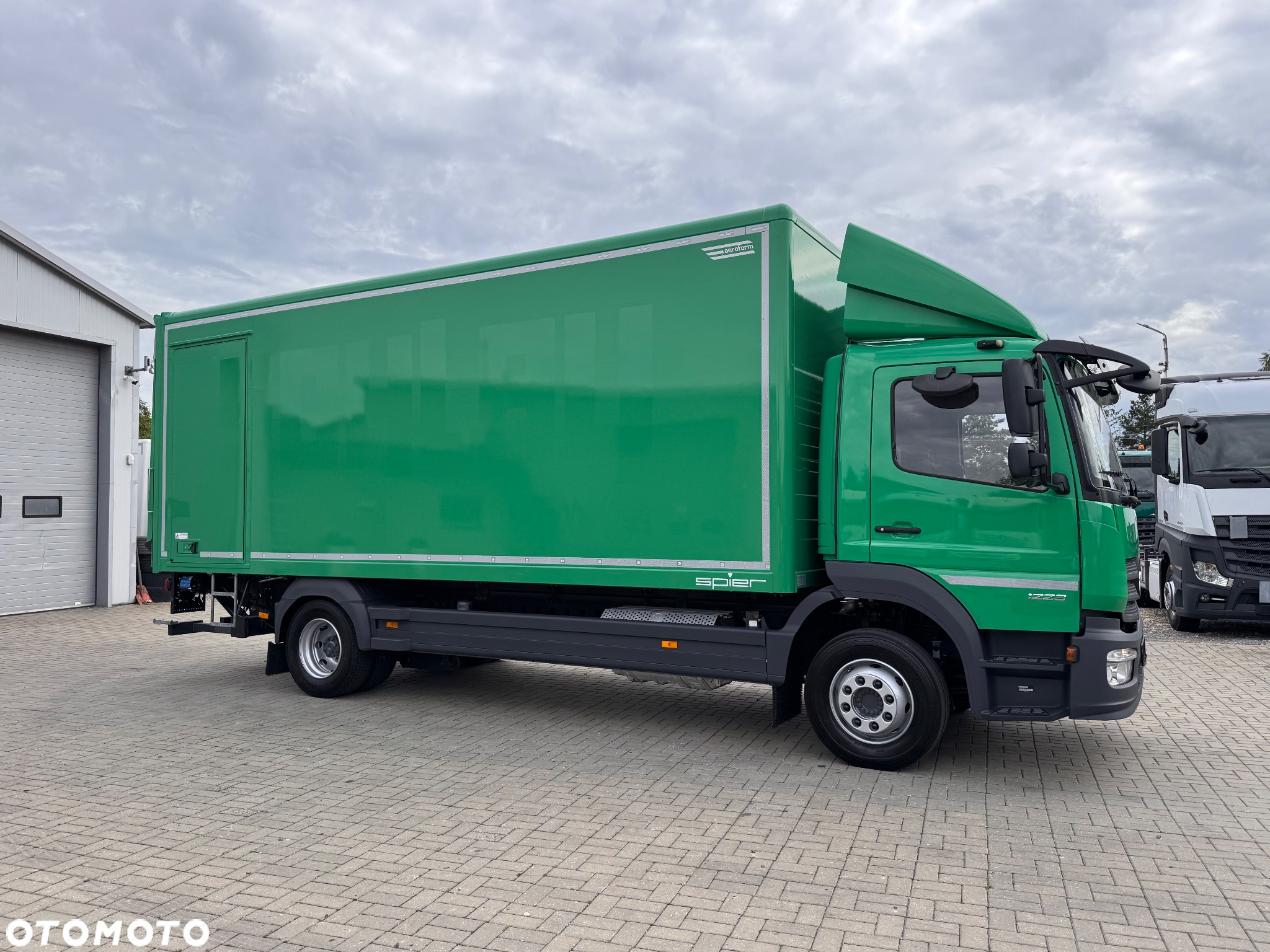 Mercedes-Benz ATEGO - 28