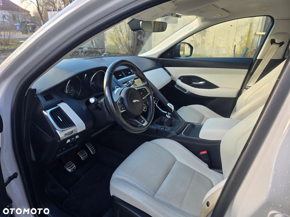 Jaguar E-Pace D150 R-Dynamic - 8
