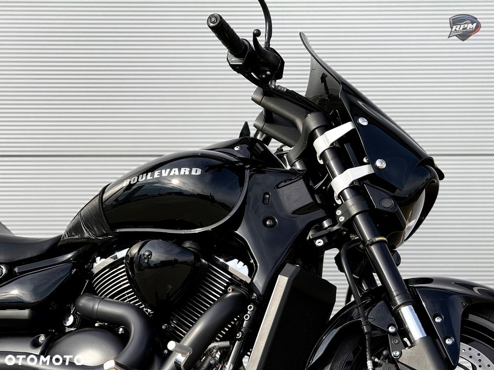 Suzuki Boulevard - 19