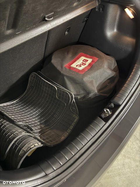 Kia Rio - 7