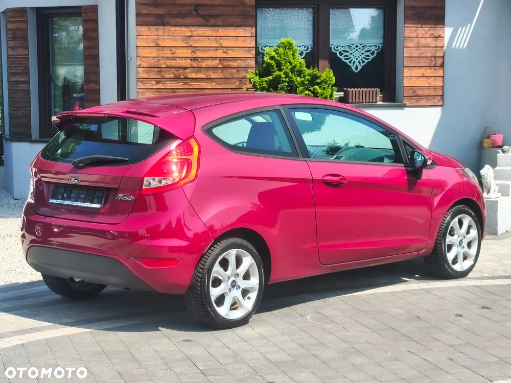 Ford Fiesta 1.25 Ghia - 21