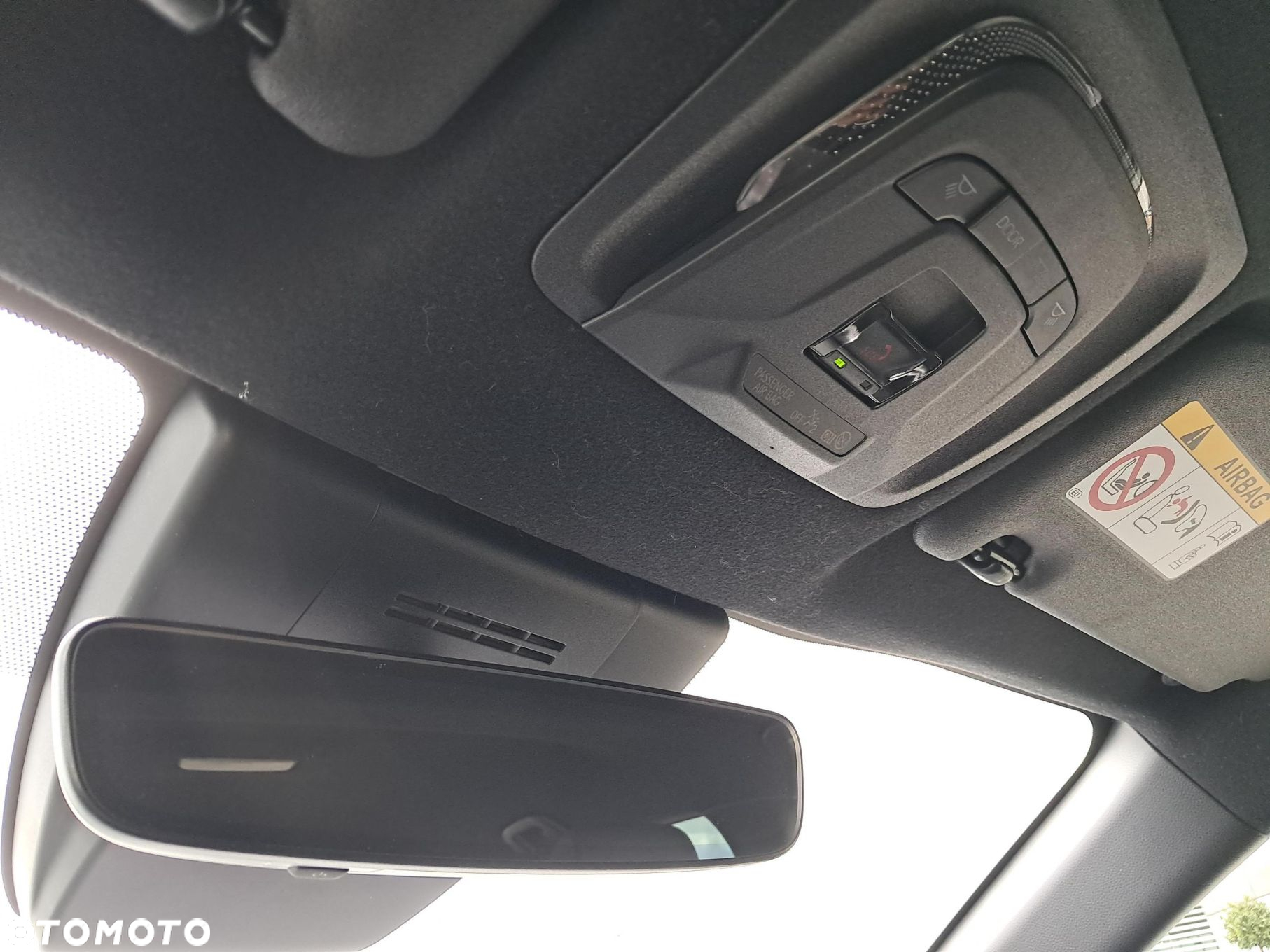 Toyota Corolla Cross 2.0 Hybrid Style - 28