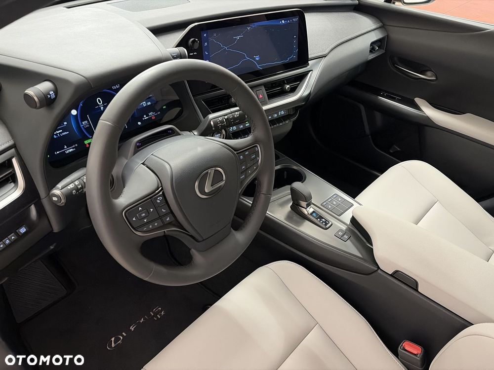 Lexus UX 300h F Sport Design - 10