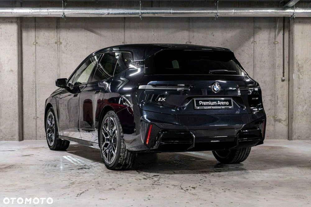 BMW iX - 7