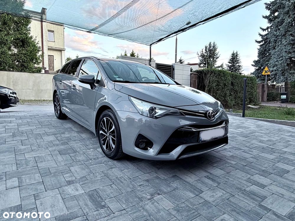 Toyota Avensis 1.8 Premium - 3