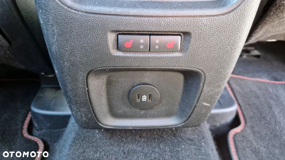 Ford Kuga 2.5 FHEV FWD ST-Line - 24