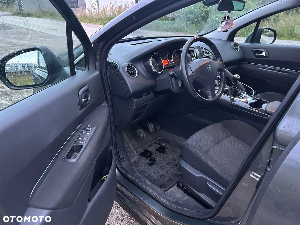 Peugeot 3008 1.6 HDi Premium - 9