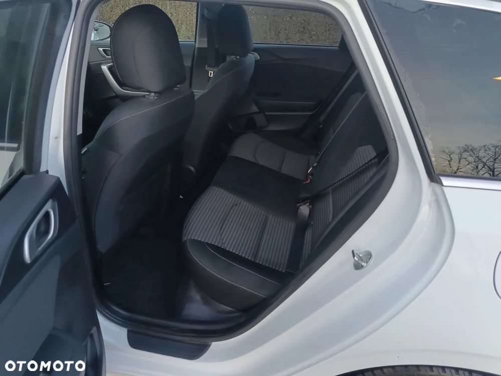 Kia Ceed 1.5 T-GDI OPF JBL Sound Edition - 18