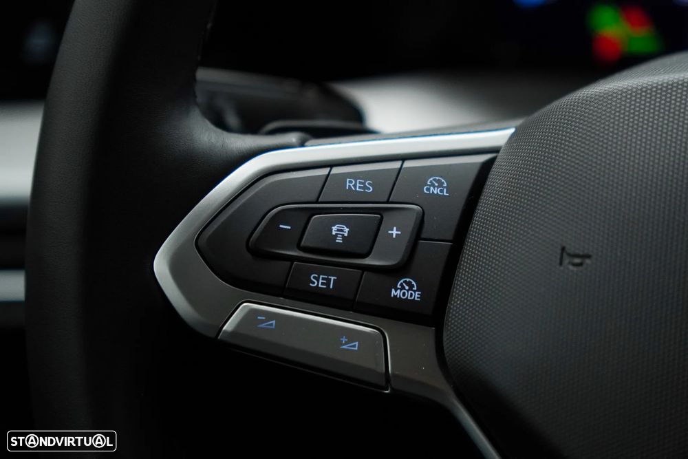 VW Golf 1.5 eTSI Urban DSG - 21